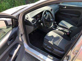 Ford Focus 1,6 i 74 kw - 6