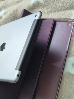 Apple iPad 6. generace 128gb Cellular - 6