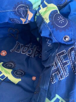 Nepromokavá kombinéza a k ní zdarma oteplovačky a bunda - 6