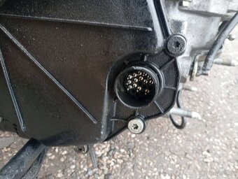 PEUGEOT 4007, CITROEN C-CROSSER 2,2HDI 115KW 4HN AUTOMAT - 6