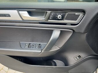 VW Touareg 3.0 R-Line, 4x4, kůže, TOP výbava - 6