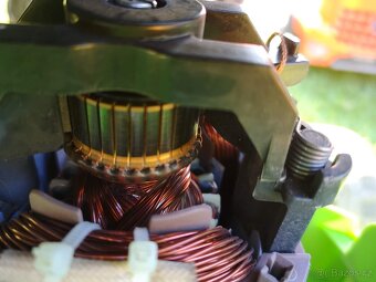 Elektrická sekačka Fieldmann FZR 2030-E - 6