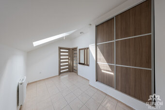 Pronájem bytu 1+1 42 m² s možností parkovacího místa, ulice - 6