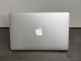 Macbook Air 11" 2015 / I5 / 4GB / 128GB - DPH - 6
