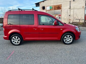 Vw Caddy 2.0tdi 103 kw 7.míst po servisu závěs vyhř.sedačky - 6