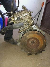 Motor Toyota yaris - 6