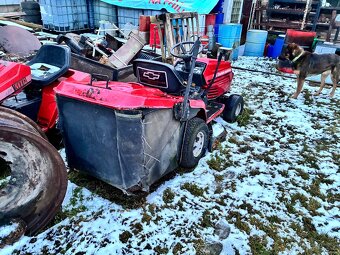 Zahradní sekací traktůrek - 6