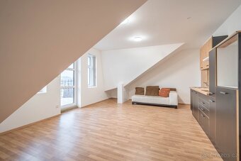 Pronájem bytu 3kk 70m2 v obci Čistá, terasa, parkovací stání - 6