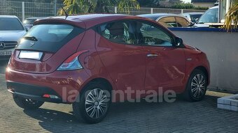 LANCIA Ypsilon III 1.2 8V ELEFANTINO rok 02/2013 - 6