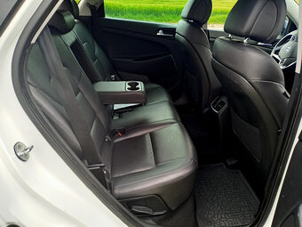 Hyundai Tucson 2.0 CRDi, 4x4, automat - 6