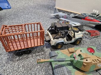 Vojenska vozidla, auta, vrtulnik 20 ks - 6
