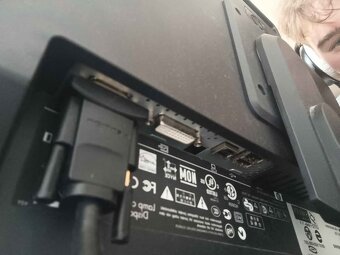 HP monitor L2245wg + reproduktor - 6