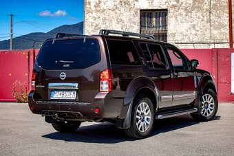 Nissan Pathfinder 3.0 dCi V6 LE - 6