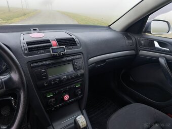 Škoda Octavia II Combi 1.9tdi 77kw BKC RS paket - 6
