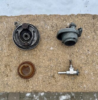 Stadion, Jawa Jawetta - dily - 6