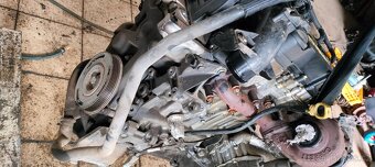 Motor diesel PSA - 6