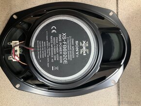 Reproduktory do auta - 6