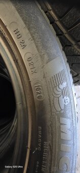 Prodám 2ks pneu 205/55/17 - 6