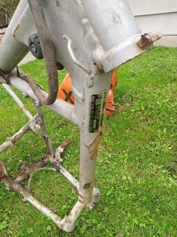 Honda XL600 - rám - 6