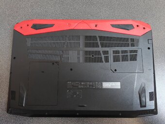 Starší herní notebook Predator HELIOS 300 - 6