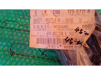 kryt zrcátka černý pravý Škoda Octavia I (1U) 6X0857538A 01C - 6