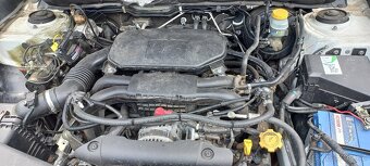 Subaru Outback 2010 2,5 automat- náhradní díly - 6