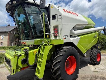 Sklízecí mlátička Claas Tucano 450, žací lišta V660, 2400 / - 6