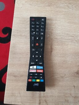 Obří televize 165cm JVC 4K smart - 6