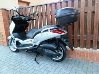 Yamaha X-Max 125 - 6