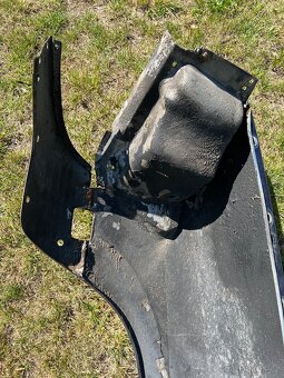 Díly na MB W107 - 6