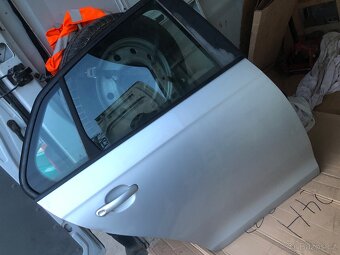 Zadni Světla VW JETTA a Boční dveře kompletní - 6