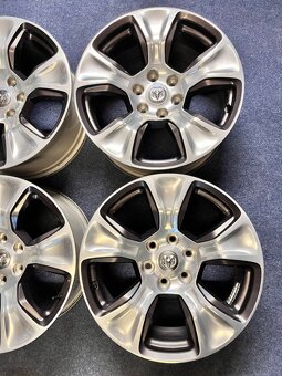 6x139.7 R20 Originál Dodge RAM 1500 REBEL - TOP STAV - - 6