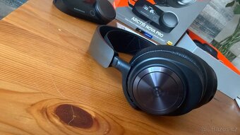SteelSeries Arctis Nova Pro (Wired) + GameDAC Gen 2 - 6