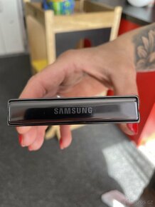 Samsung zflip 5 ,512g ,černý - 6