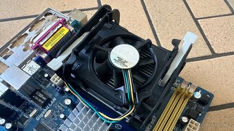 ASRock P4I945GC / Intel P4 2.8GHz / Socket 478 - 6