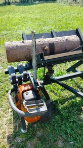 Zařezávací koza na dřevo s upnutím motorové pily - 6
