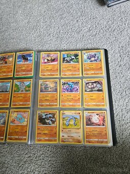 Album plne pokemon karet - 6