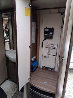 Karavan Hobby 460 de luxe - 6