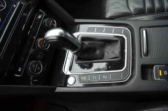 Volkswagen Passat Variant 2,0 BITDI DSG 4-MOTION RV2017 - 6