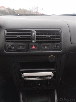 Volkswagen golf 1.4 16v 2003 nová STK - 6