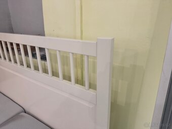 Hezká bílá postel-letiště IKEA HEMNES 160x200 - 6