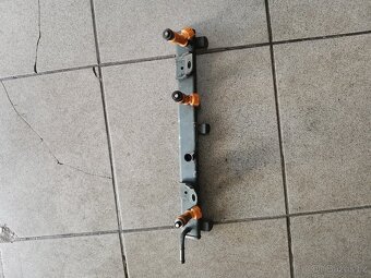 Startér + díly z motoru Suzuki-Subaru - 6