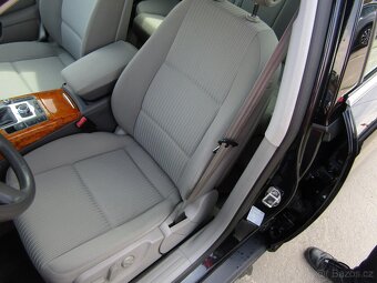 Audi A6 2.4 V6 , 130 kW benzín, 2004 - 6