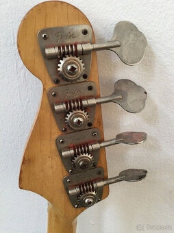 Vintage basová kytara Fender American Jazz ze 70. let, vzácn - 6