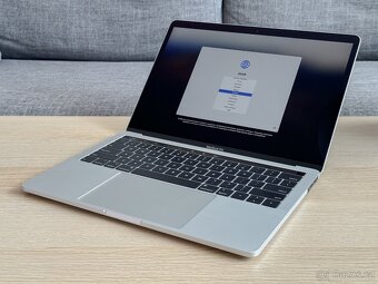 Apple MacBook Pro 13" - 16GB RAM - 100% STAV NOVÉHO KUSU - 6