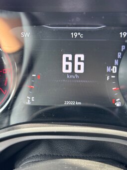 Dodge challenger 5.7 rok 2022 - 6