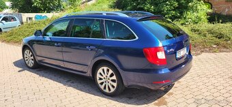 ŠKODA SUPERB 2.0TDI DSG 4X4 2012 KOMBI,XENONY,NAVI,PÁDLA - 6