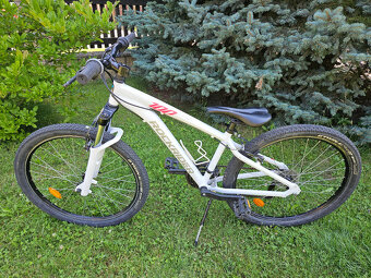 Juniorské dívčí 26" horské hliníkové kolo ROCKRIDER, rám 14 - 6