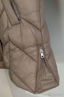 Dívčí zimní kabát zn. Mayoral vel. 12/152 - 6