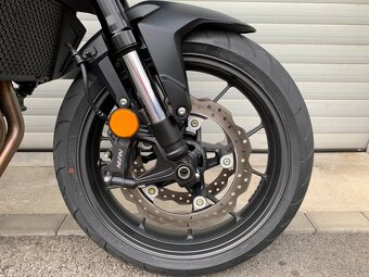 Honda CB 750 Hornet 35kW NOVÝ MODEL - 6